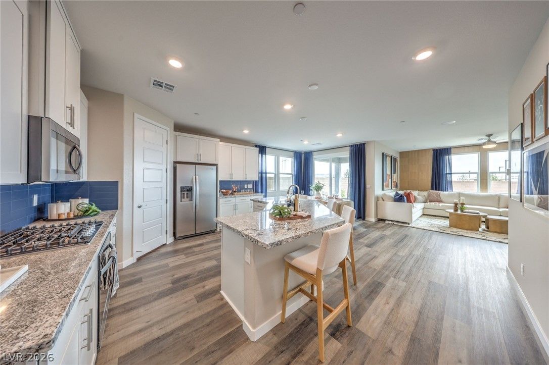 1424 Jorian Bay Dr. — photo 3