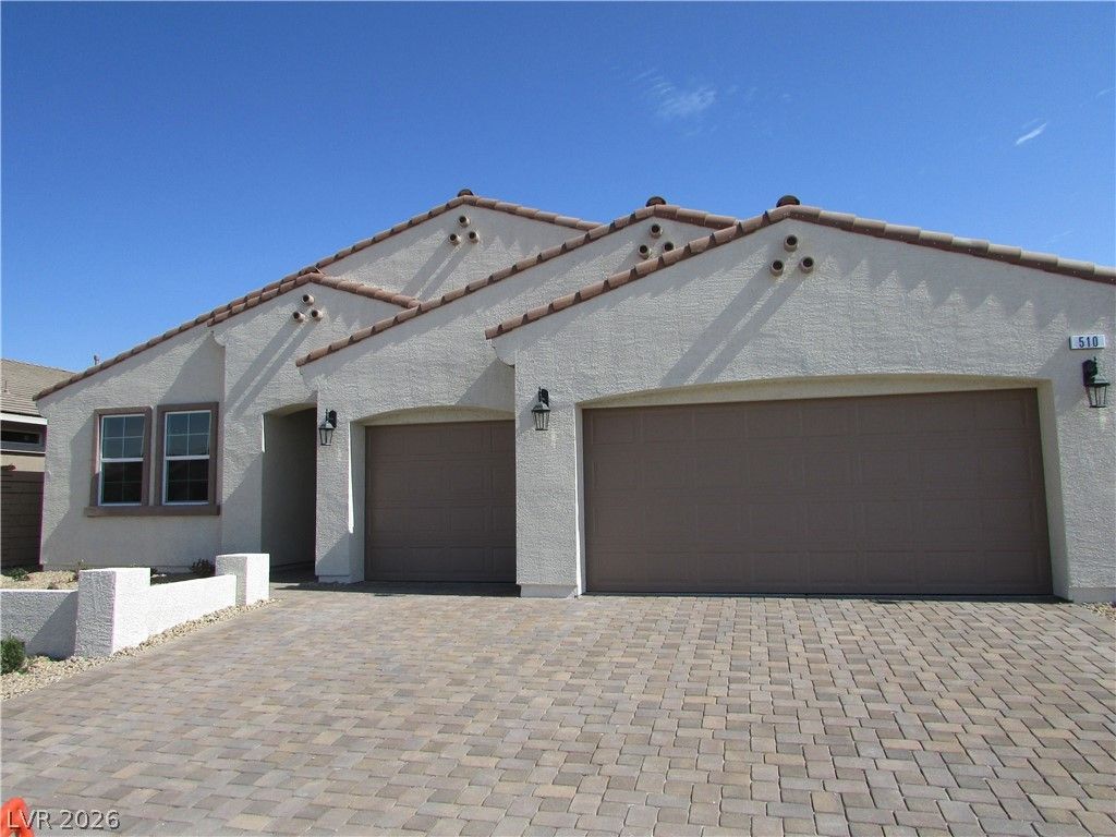 510 CHESTNUT FALCON AVE — photo 3
