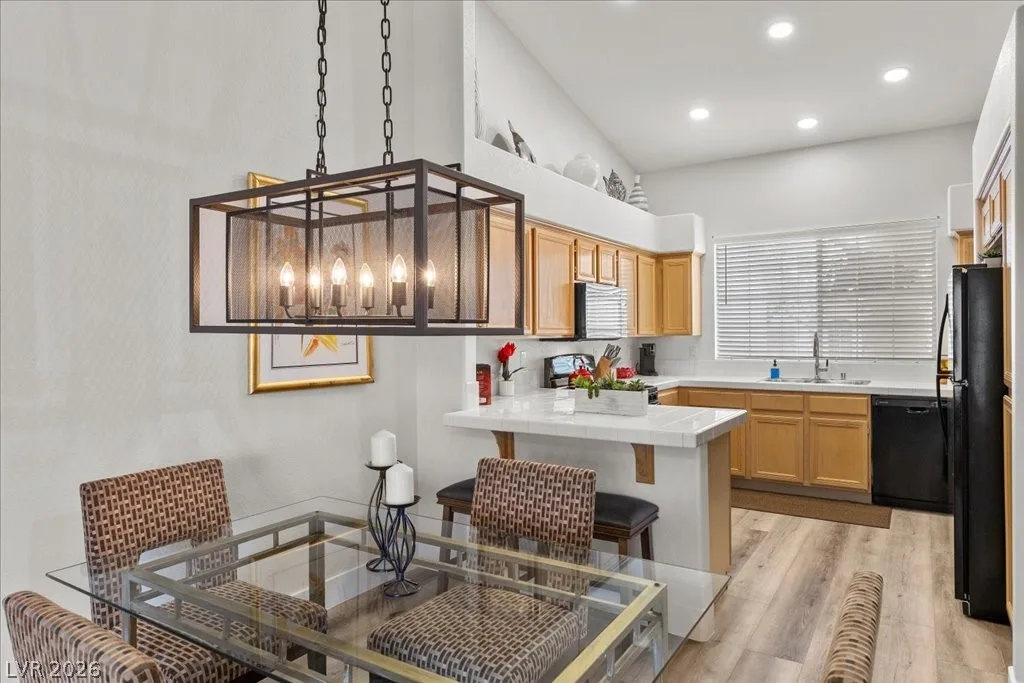 9962 Catalina Canyon Avenue — photo 3