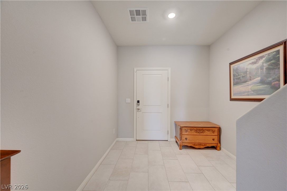 409 Winter Dove Avenue — photo 4