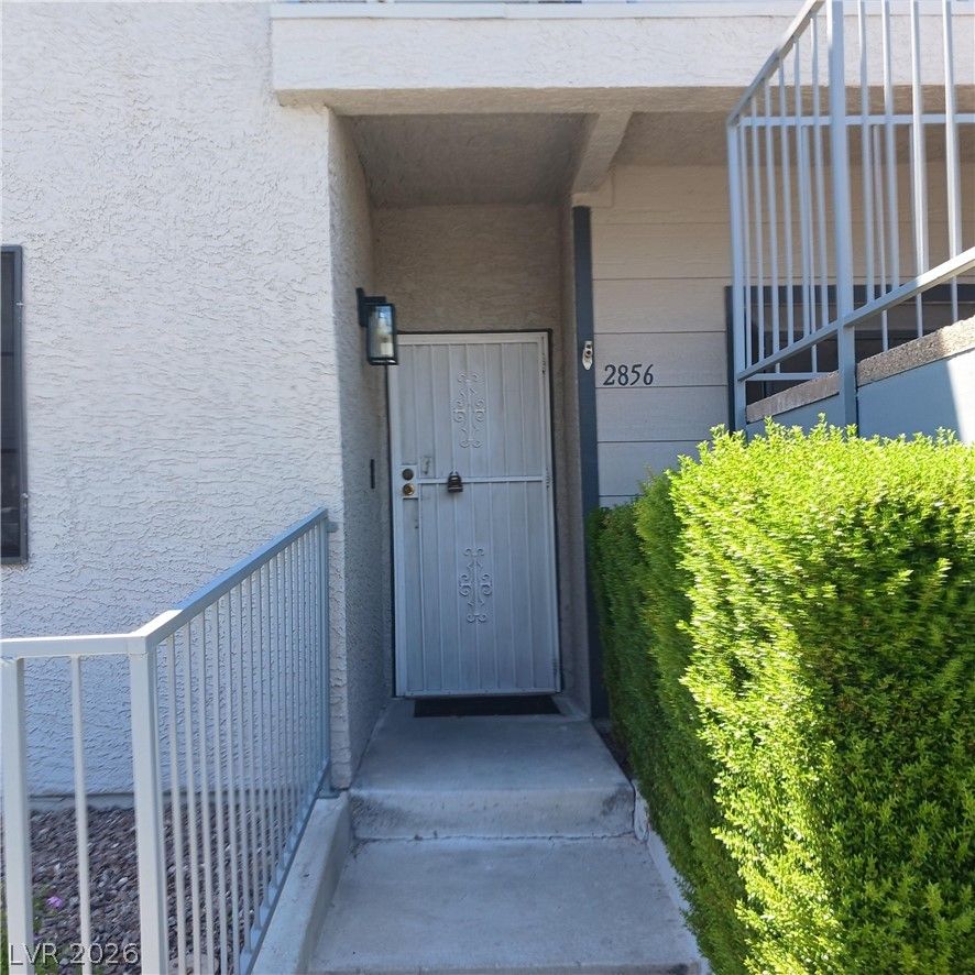 2856 Bluebonnet Drive 2 — photo 2