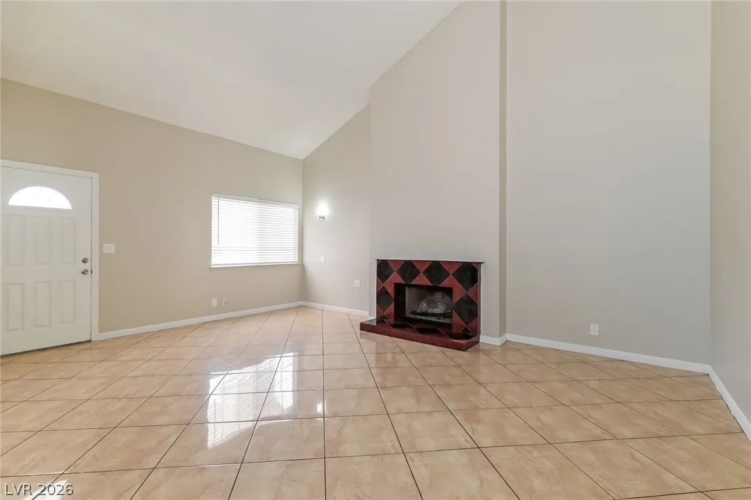 516 Laughlin Way — photo 5