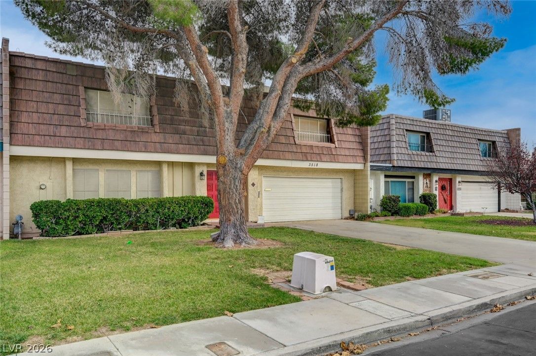 3518 Blackstone Street — photo 3 of 44