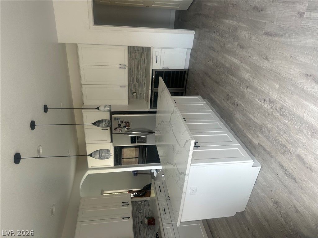 813 White Falcon Street — photo 5 of 12