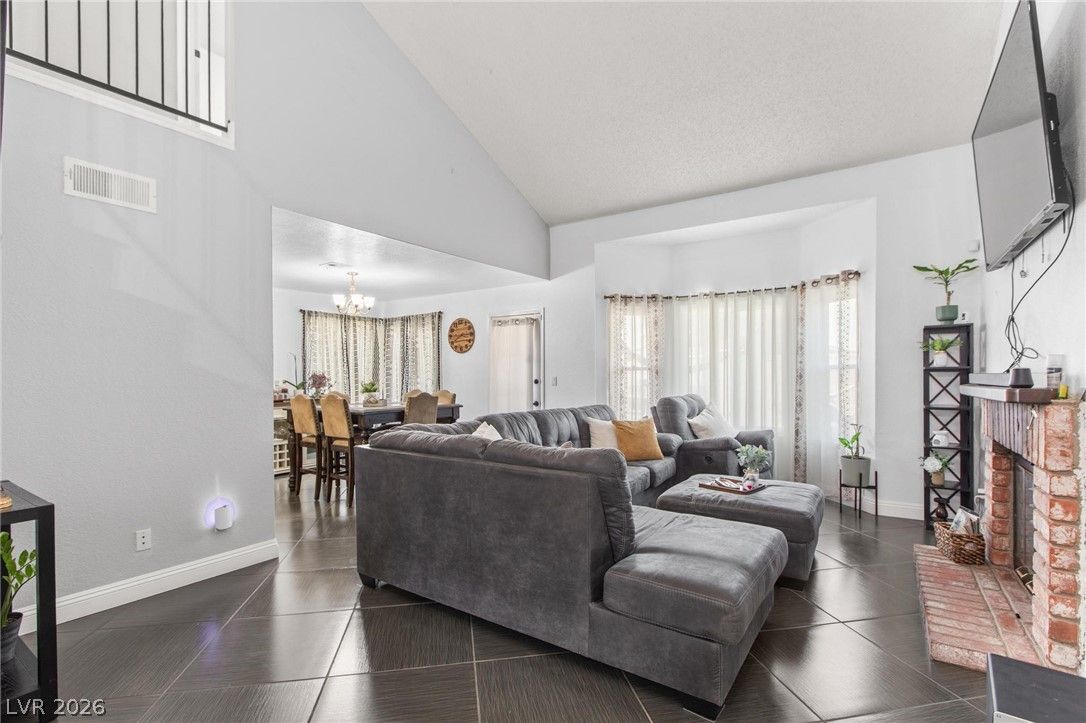 3940 Gulliver Street — photo 5