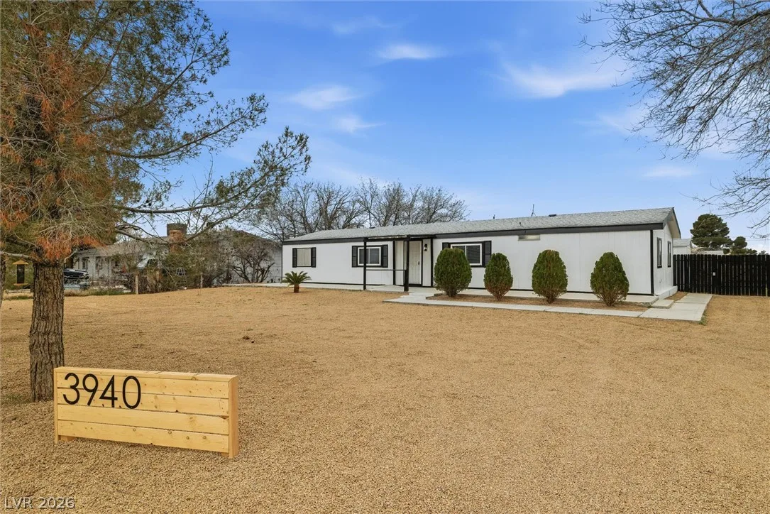 3940 Point Drive — photo 2