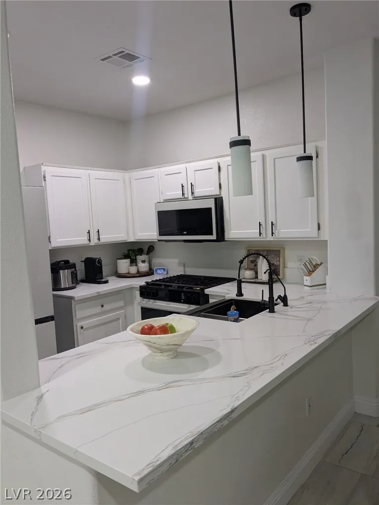 1104 Dusty Creek Street — photo 3