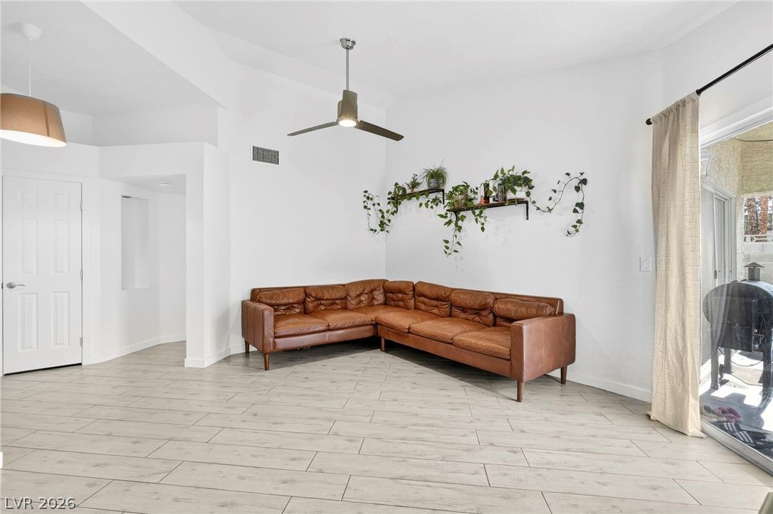 6724 Silver Spoon Drive — photo 5