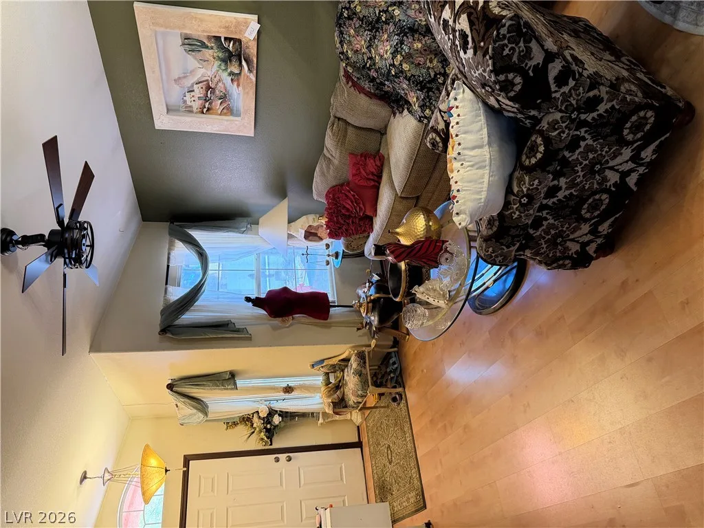 8112 West Gilmore Avenue — photo 3