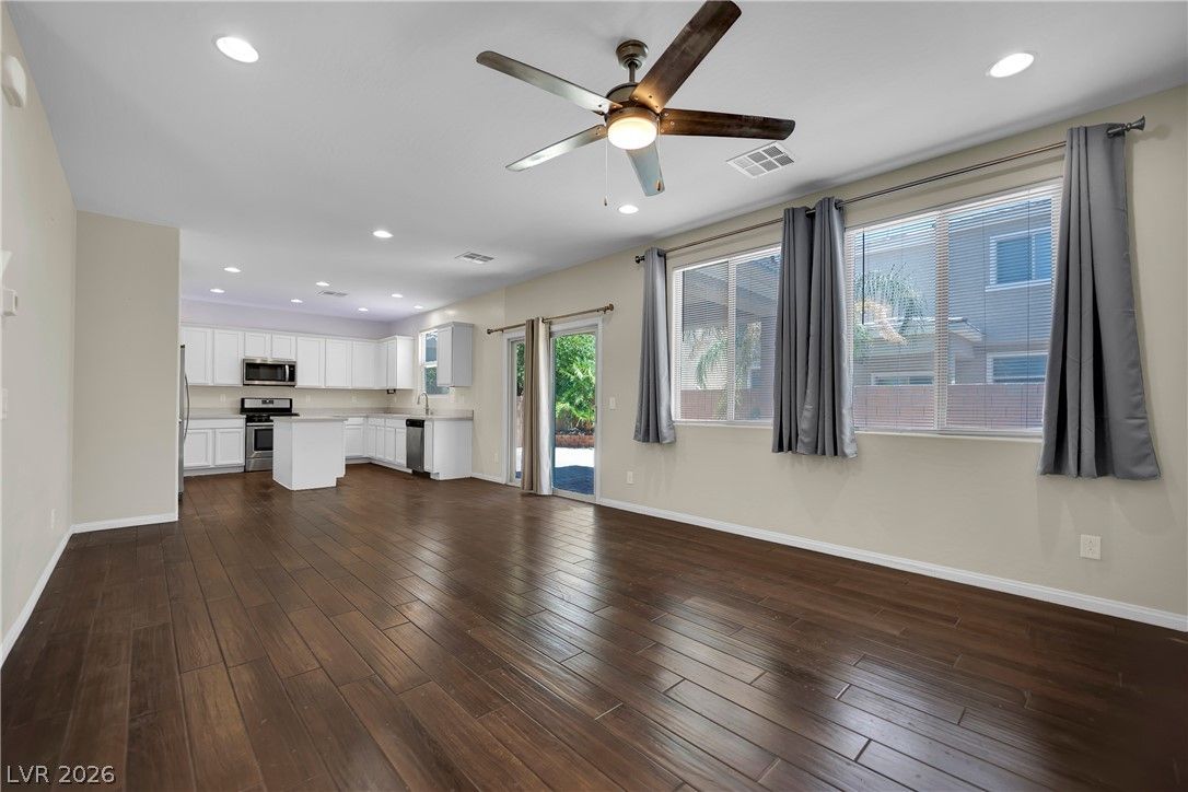 6648 Autumn Breeze Street — photo 2