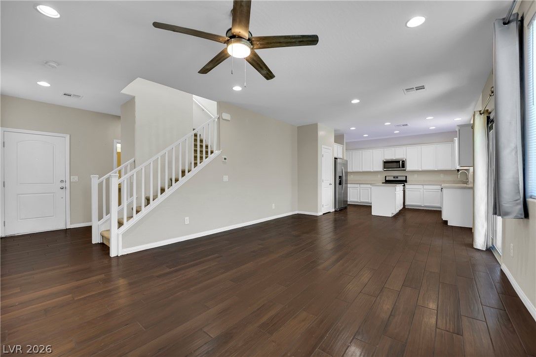 6648 Autumn Breeze Street — photo 3
