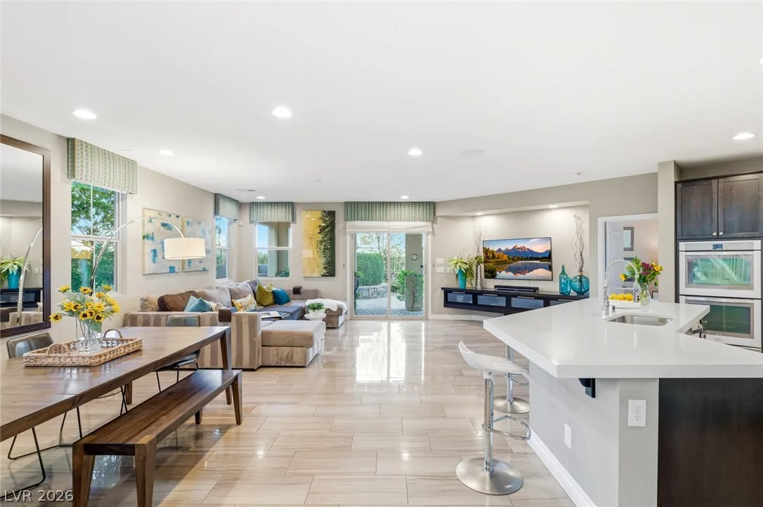 12225 Los Mares Lane — photo 3