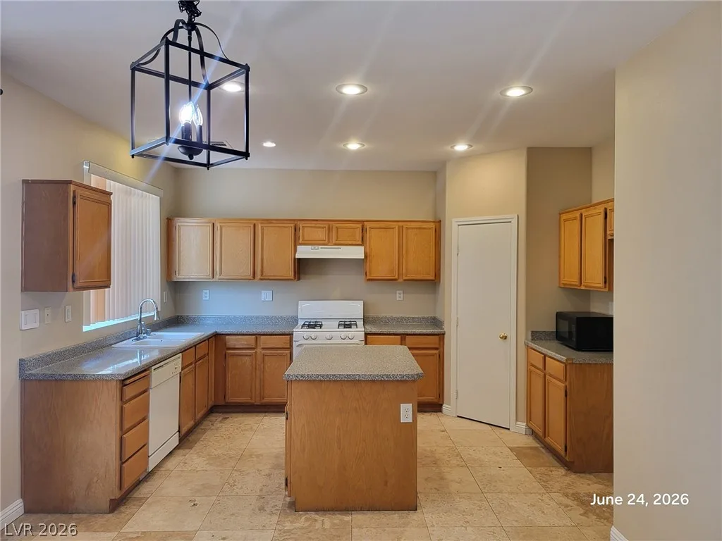 5535 Cresent Valley Street — photo 4