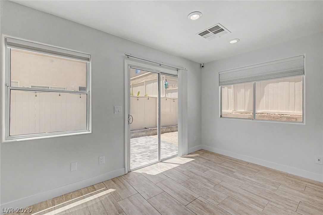 8168 New Leaf Avenue — photo 5