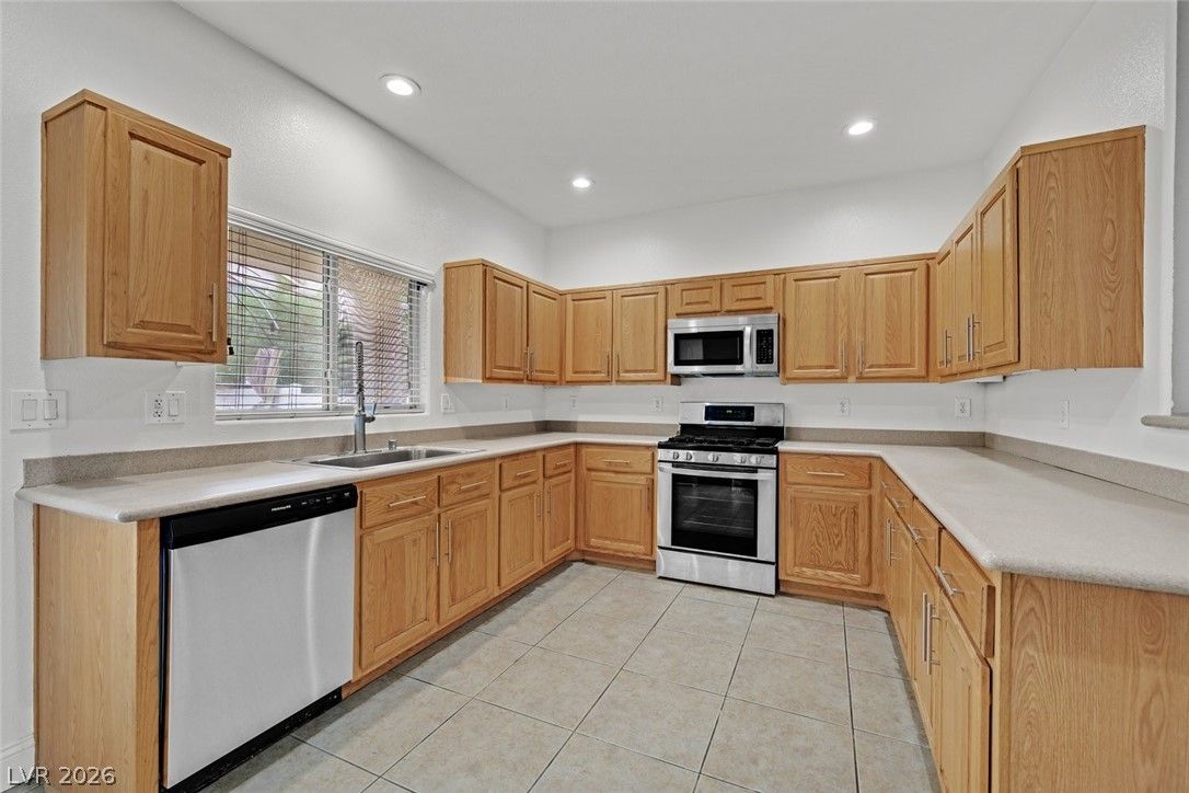 1755 Little Crow Avenue — photo 4