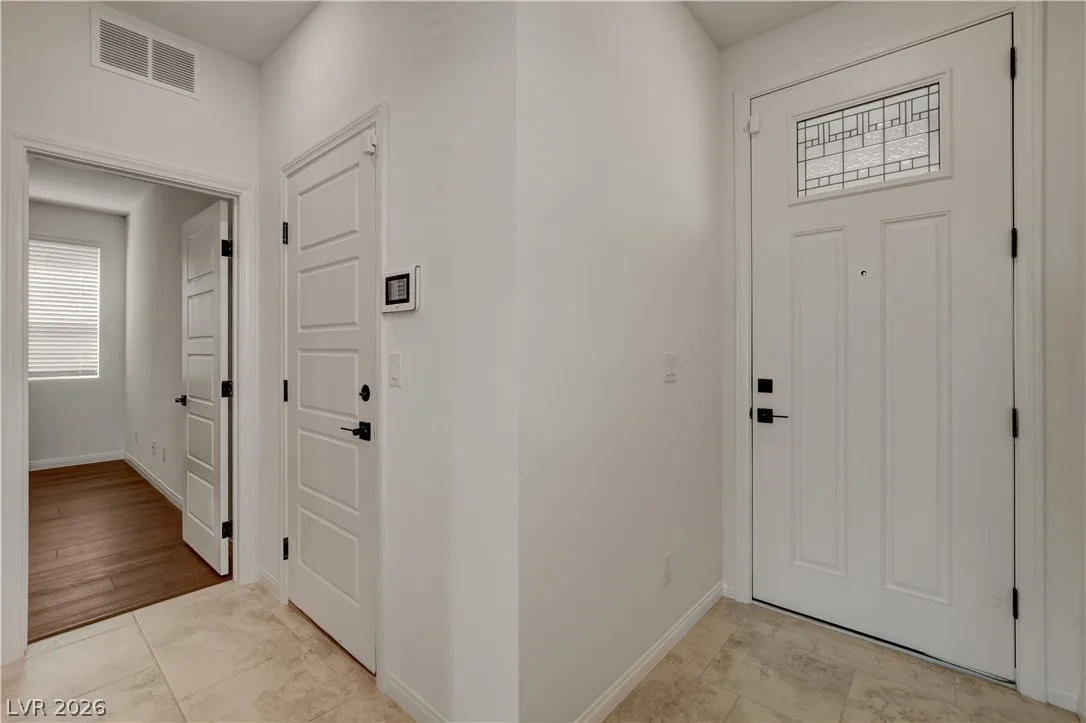 5406 Zacatin Court — photo 4
