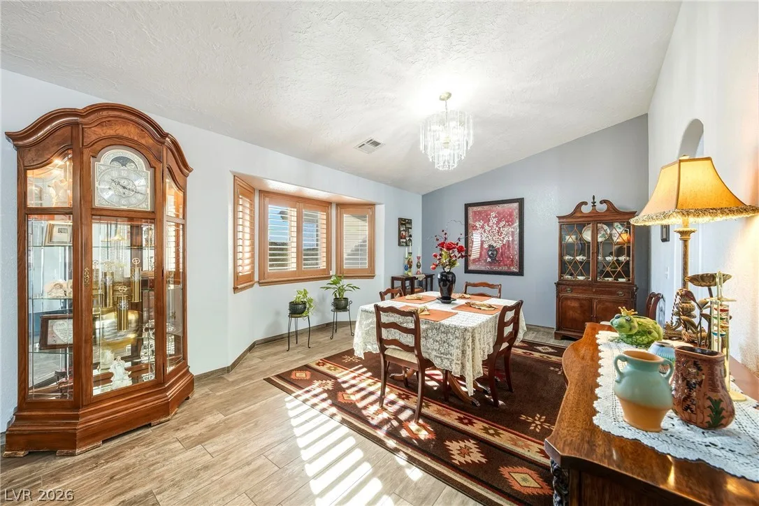 2060 Red Rock Drive — photo 3
