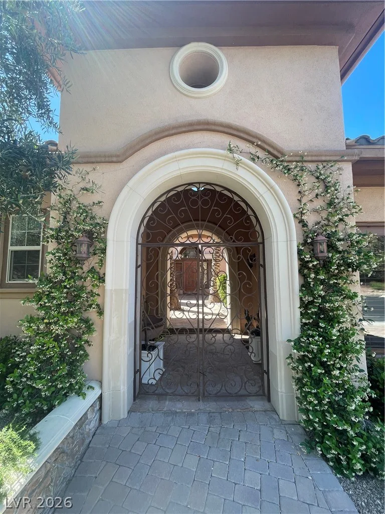 53 Avenida Sorrento — photo 2