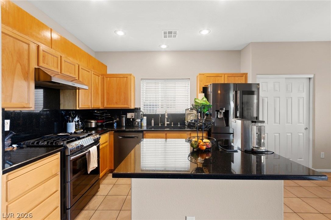 855 Binbrook Drive — photo 3