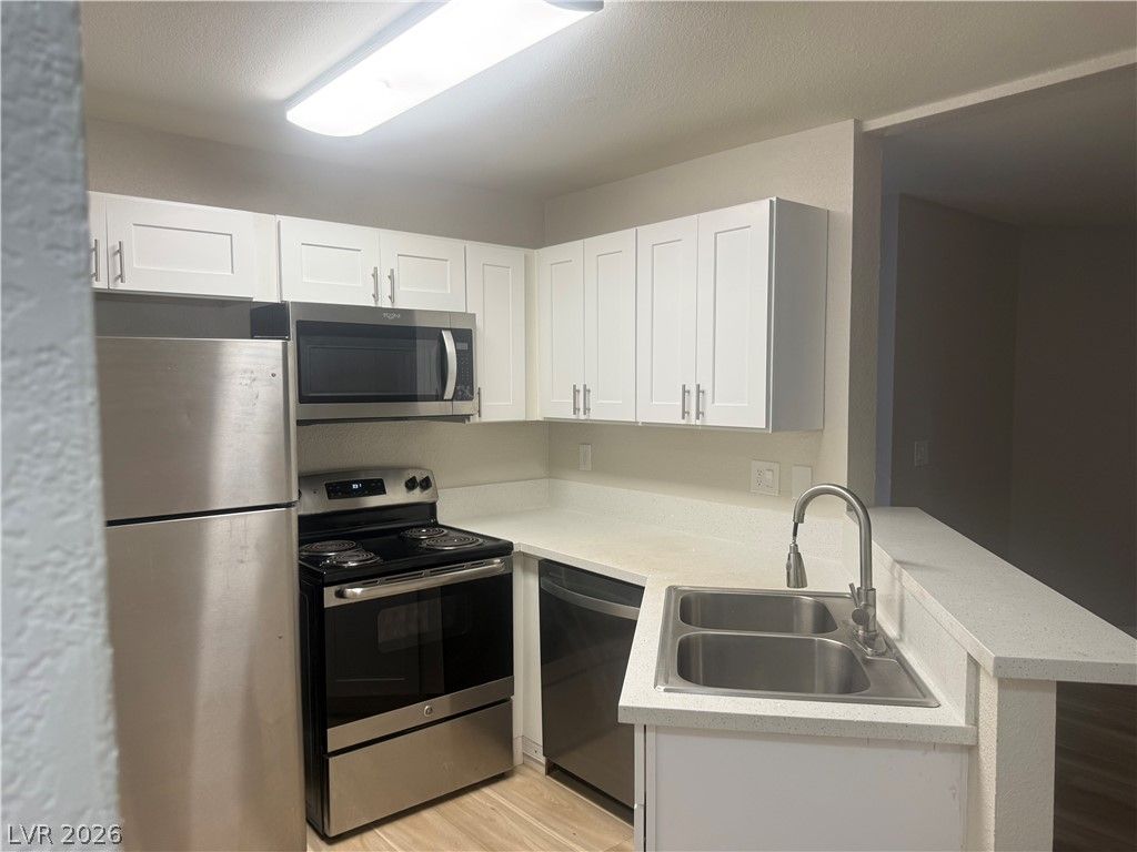 530 Elm Drive 105 — photo 4 of 22