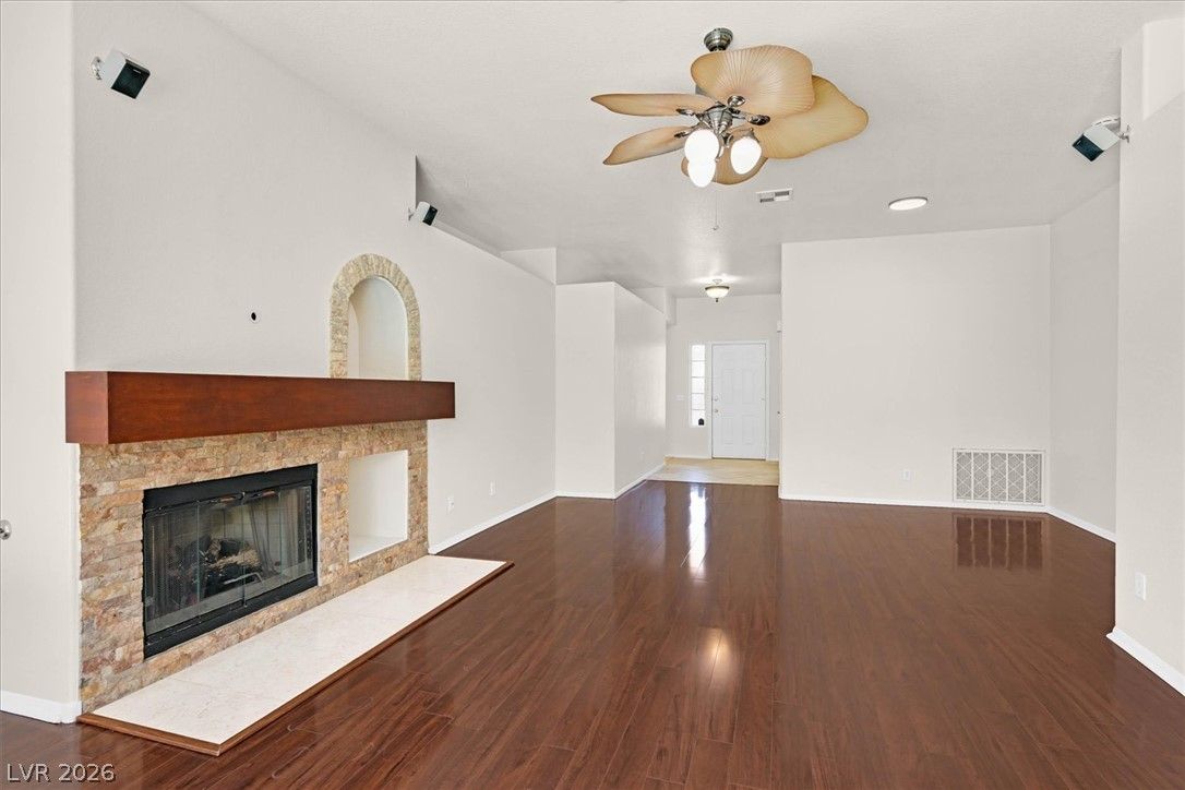 1690 Sweet View Court — photo 2 of 26