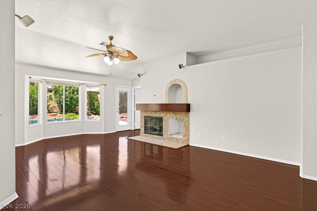 1690 Sweet View Court — photo 3 of 26