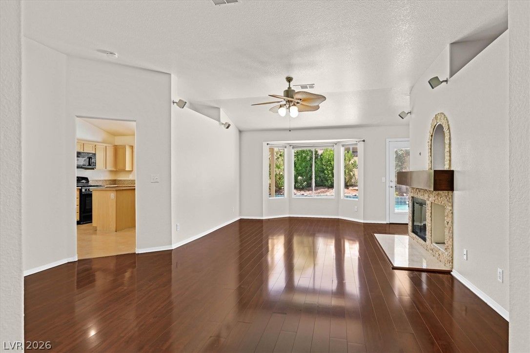 1690 Sweet View Court — photo 4 of 26