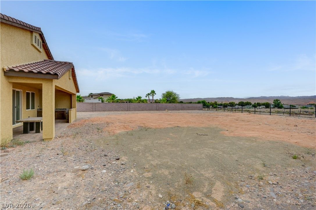 Photo 100