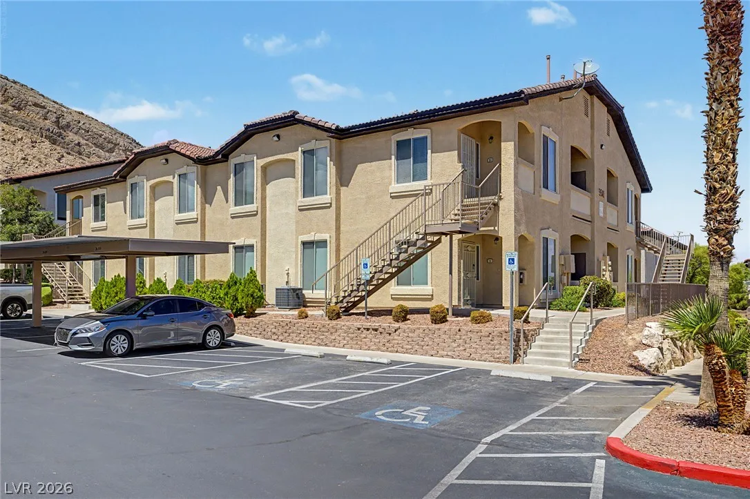3541 Desert Cliff Street 103 — photo 3