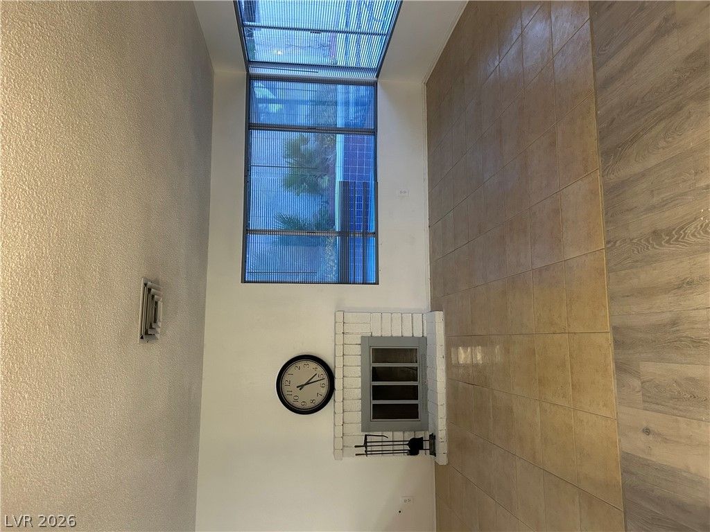 4007 Spring Leaf Drive — photo 4