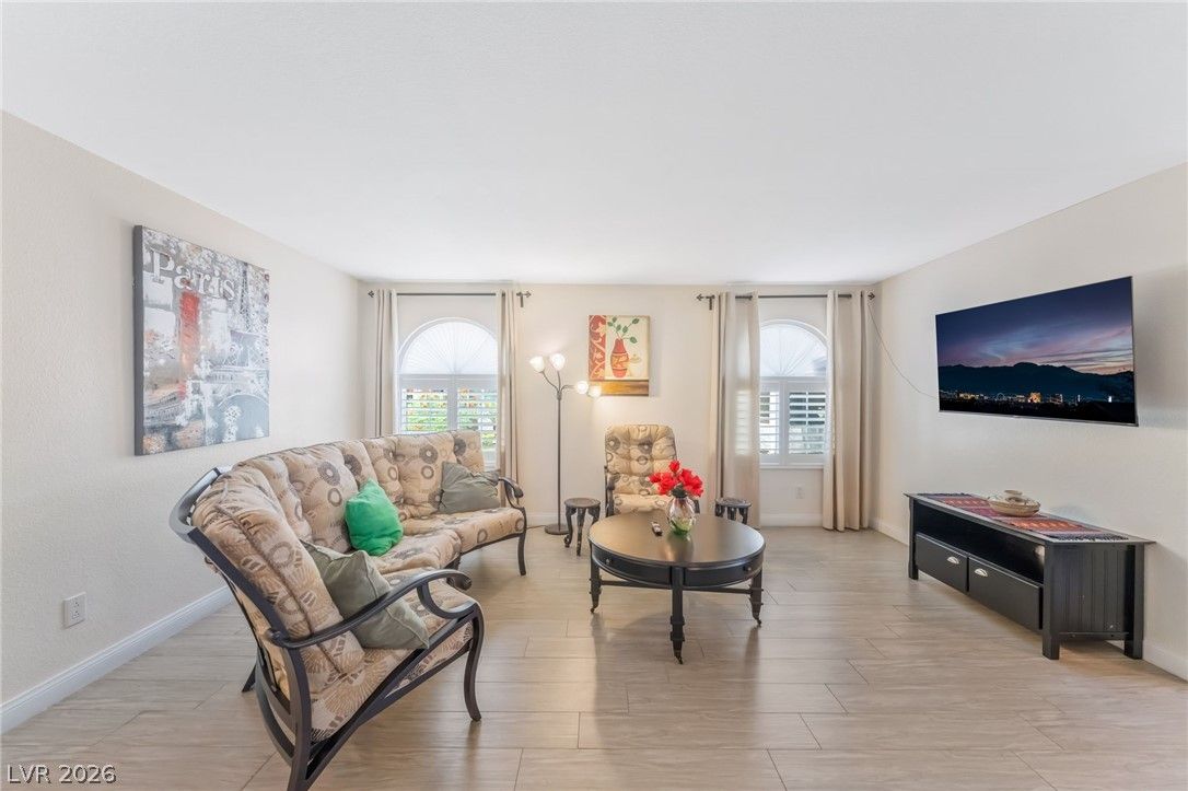 3145 East Flamingo Road 1092 — photo 3 of 33