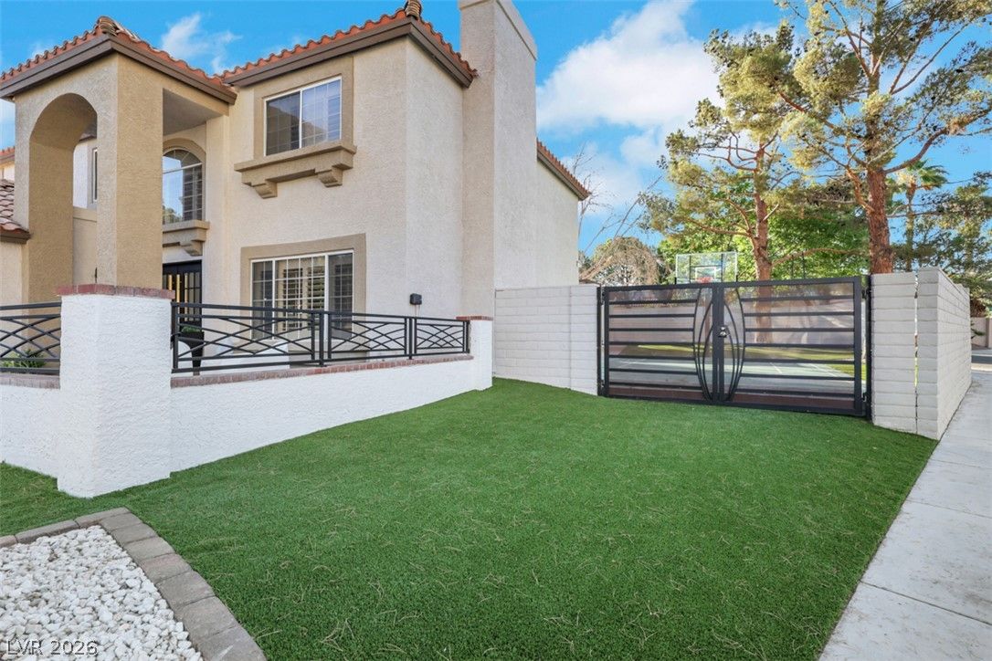 3001 Ocean Port Drive — photo 4