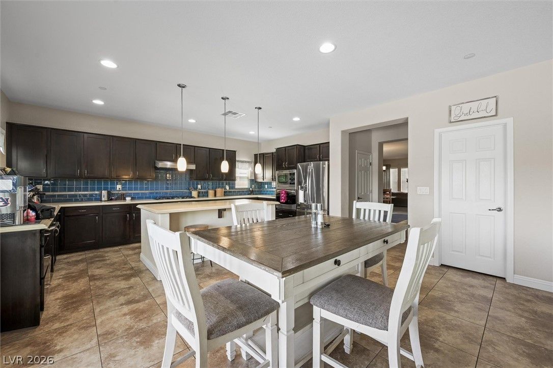2984 Queen Lake Court — photo 4