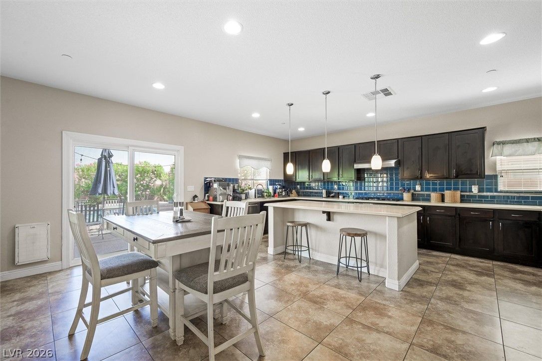 2984 Queen Lake Court — photo 5