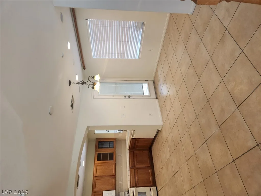 6485 Abbotsford House Court — photo 4