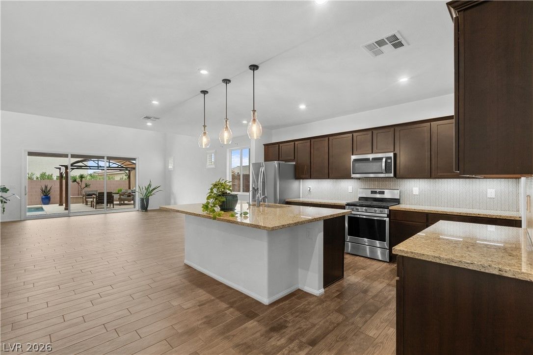 4921 Silent Birch Avenue — photo 3