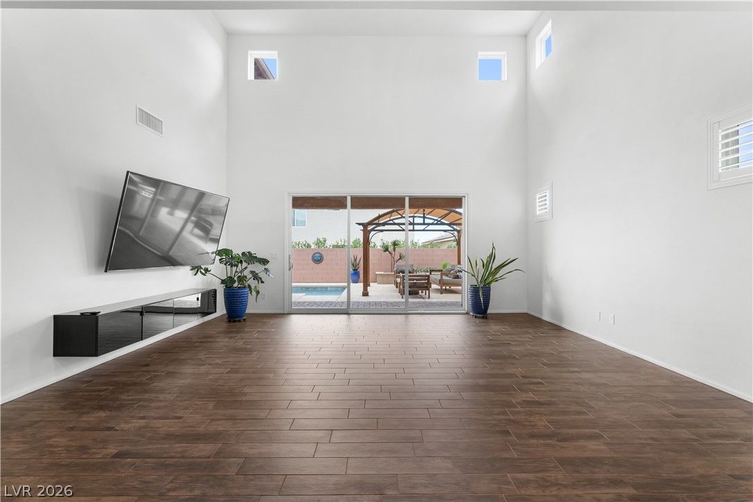 4921 Silent Birch Avenue — photo 5