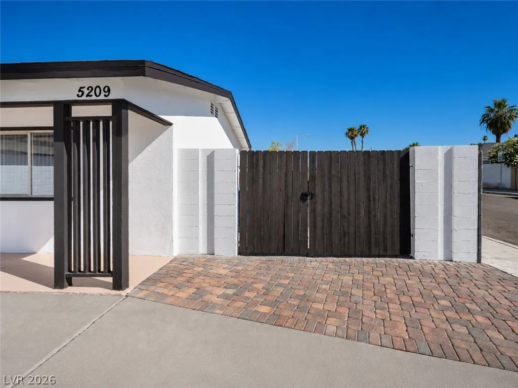 5209 Alta Drive — photo 4