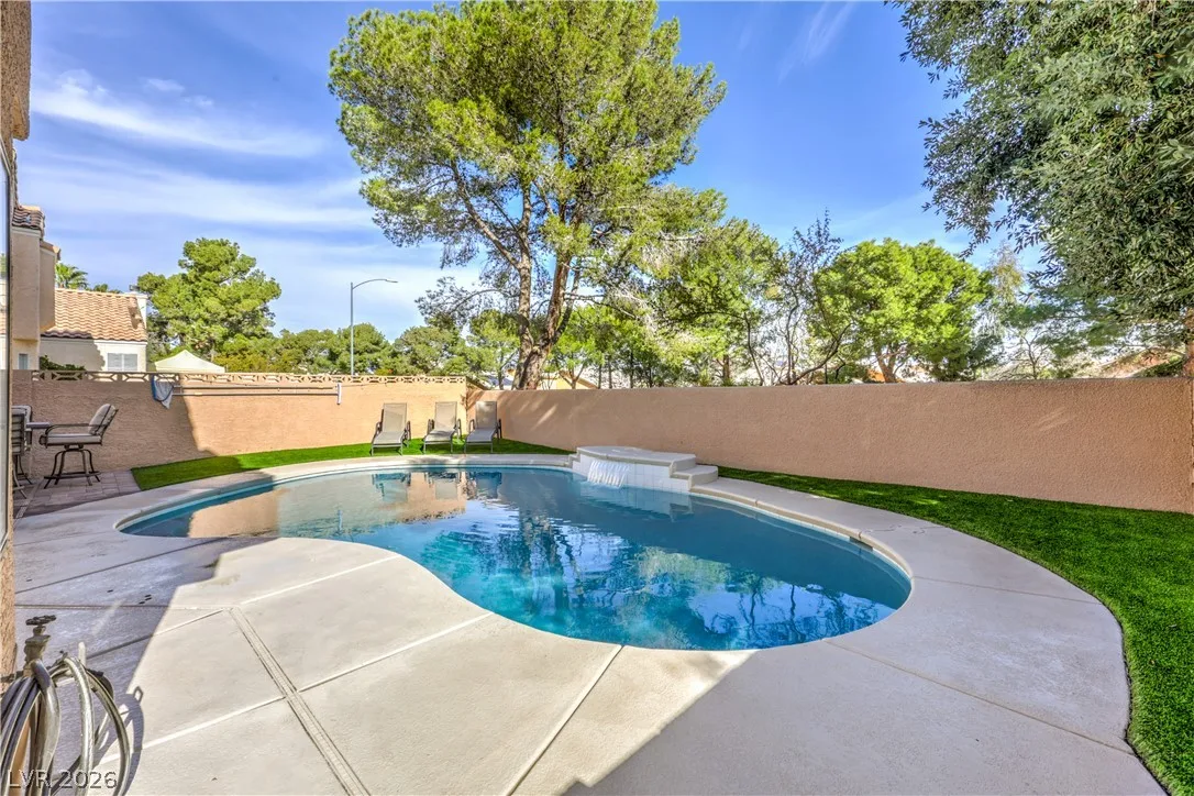 8352 SHORE BREEZE Drive — photo 4