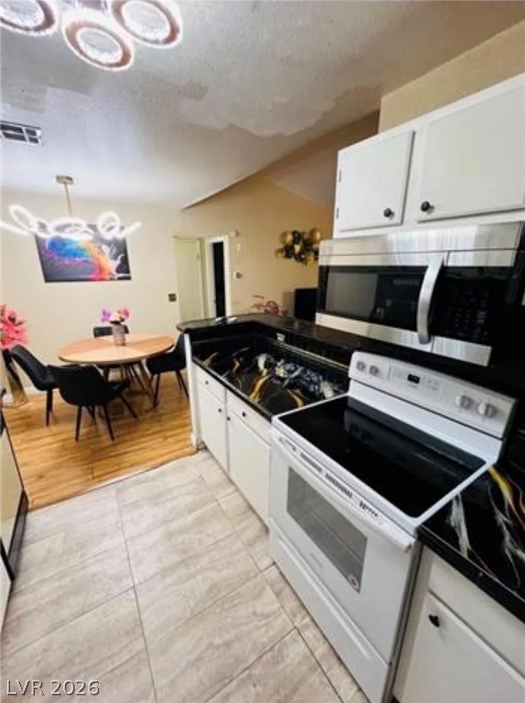 5131 LINDELL Road 205 — photo 5