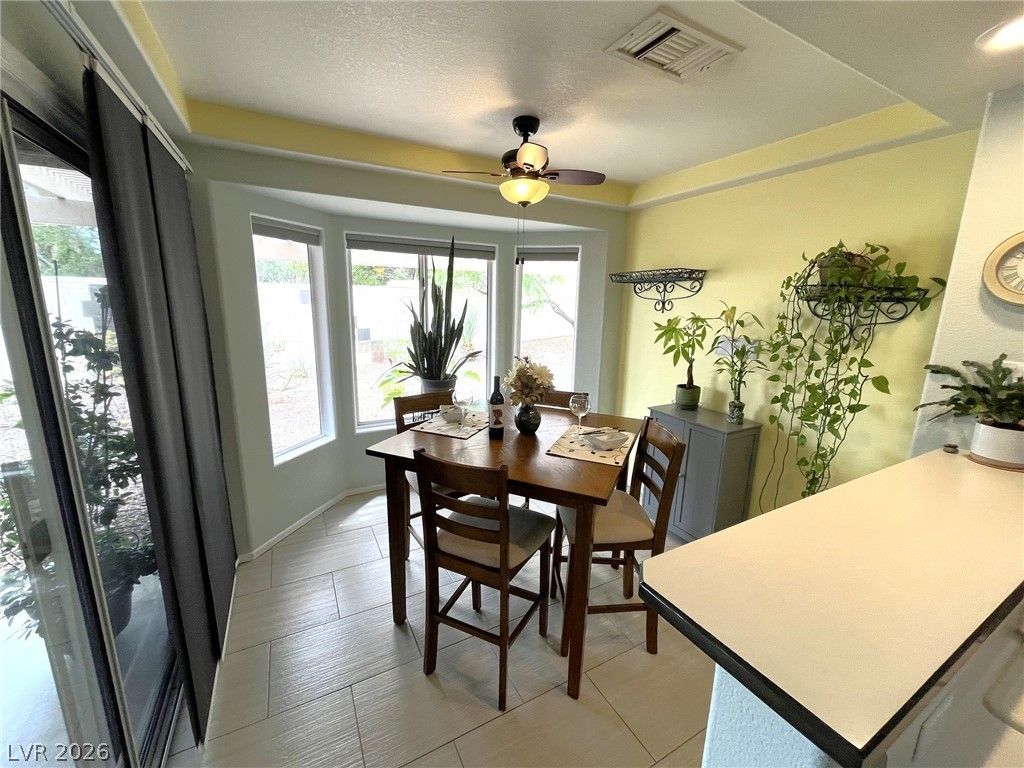 10133 Cresent Creek Drive — photo 5 of 33