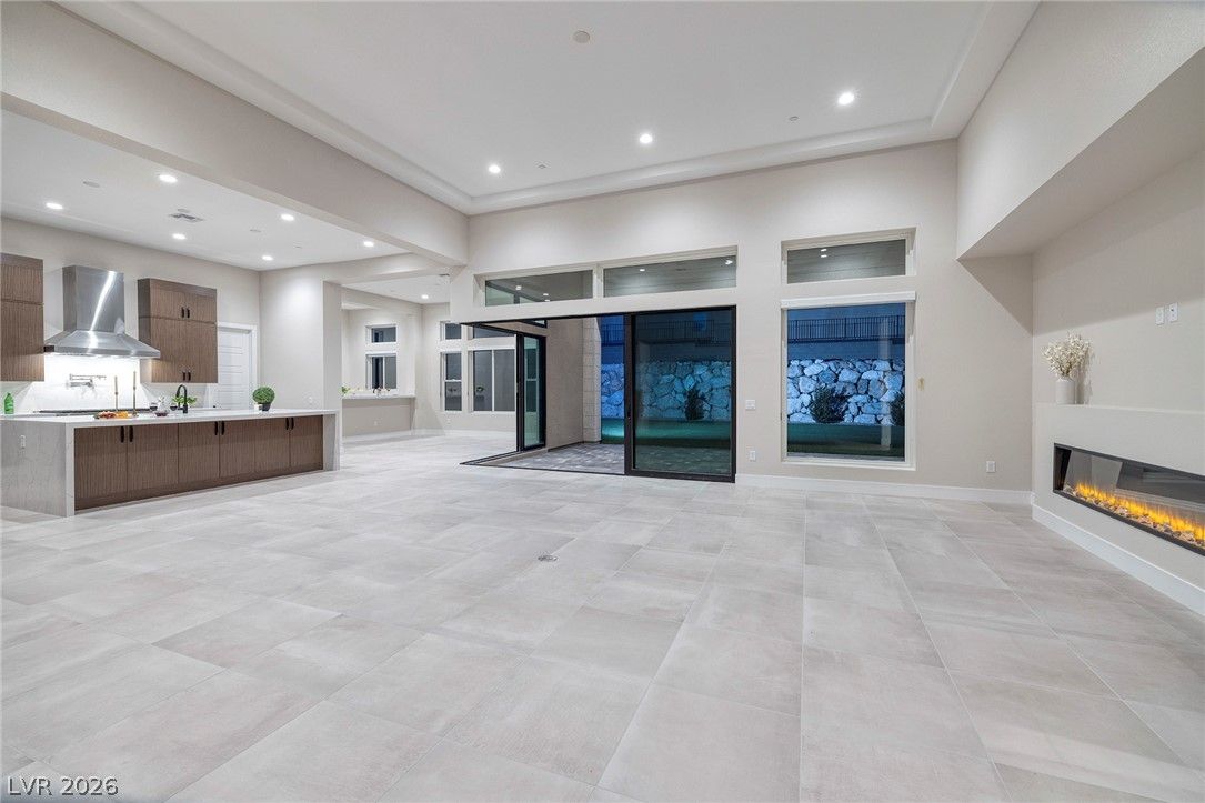11000 Horizon Ledge Avenue — photo 1