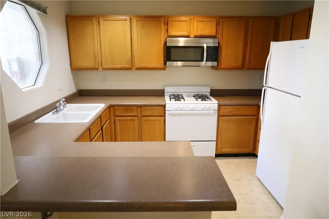5002 South Rainbow Boulevard 103 — photo 2