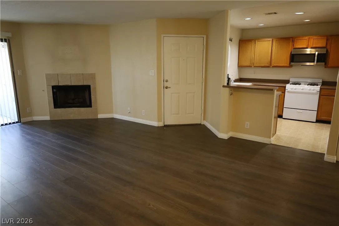 5002 South Rainbow Boulevard 103 — photo 4