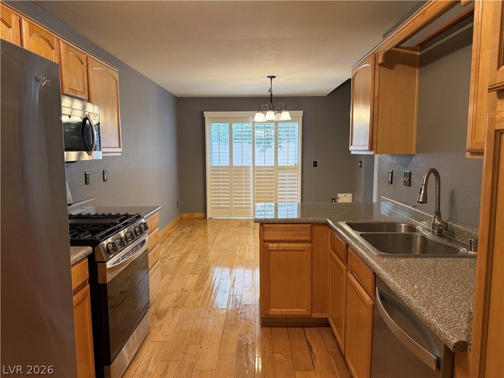 517 Crumpler Place — photo 4 of 22