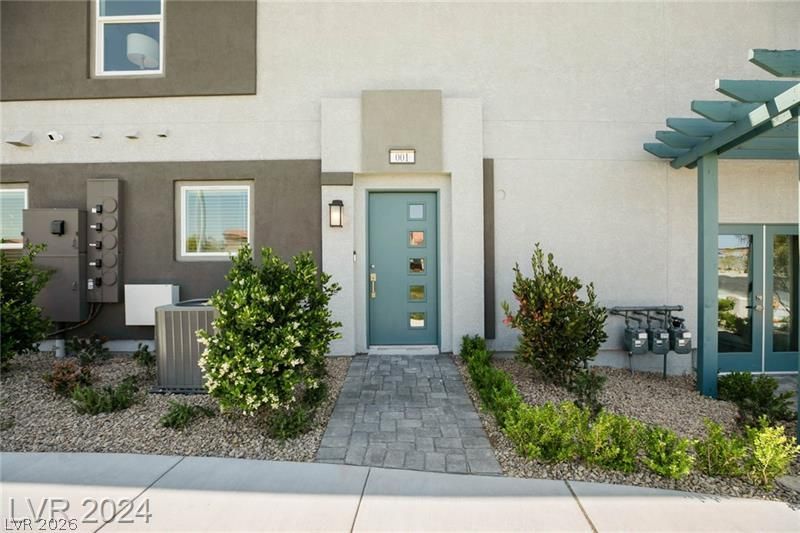 4263 Lemay Street 1 — photo 5 of 23