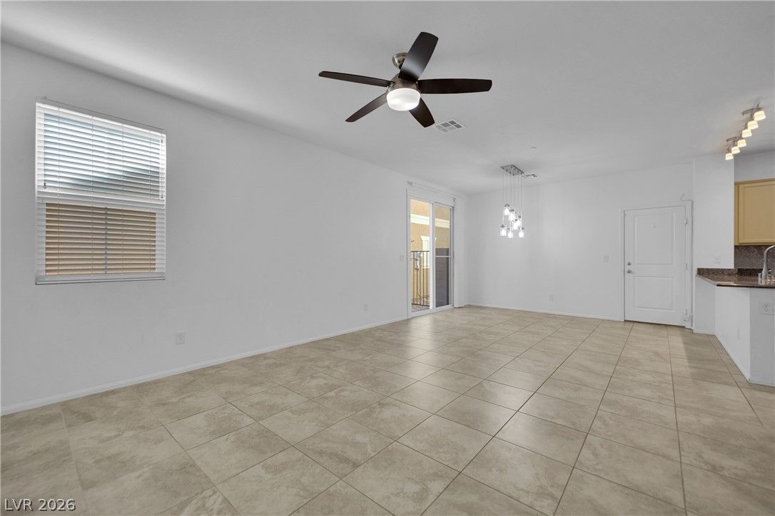 3160 Florence Falls Walk — photo 5