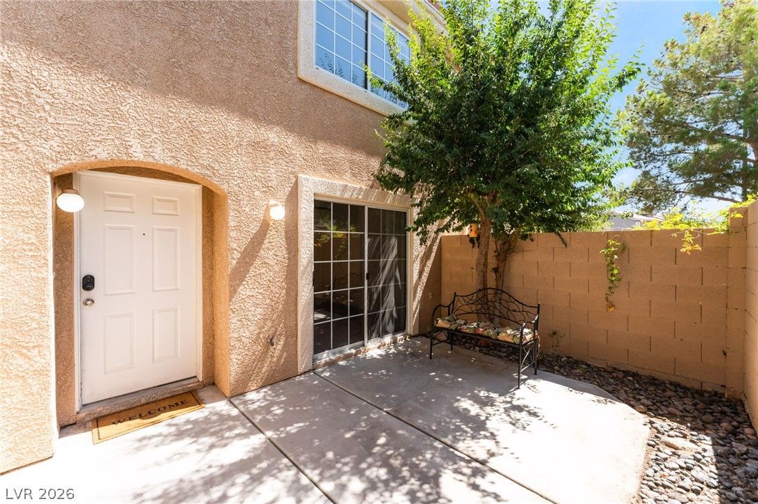 9648 Lame Horse Drive — photo 3
