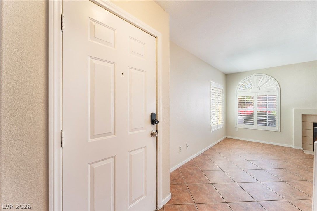 9648 Lame Horse Drive — photo 4