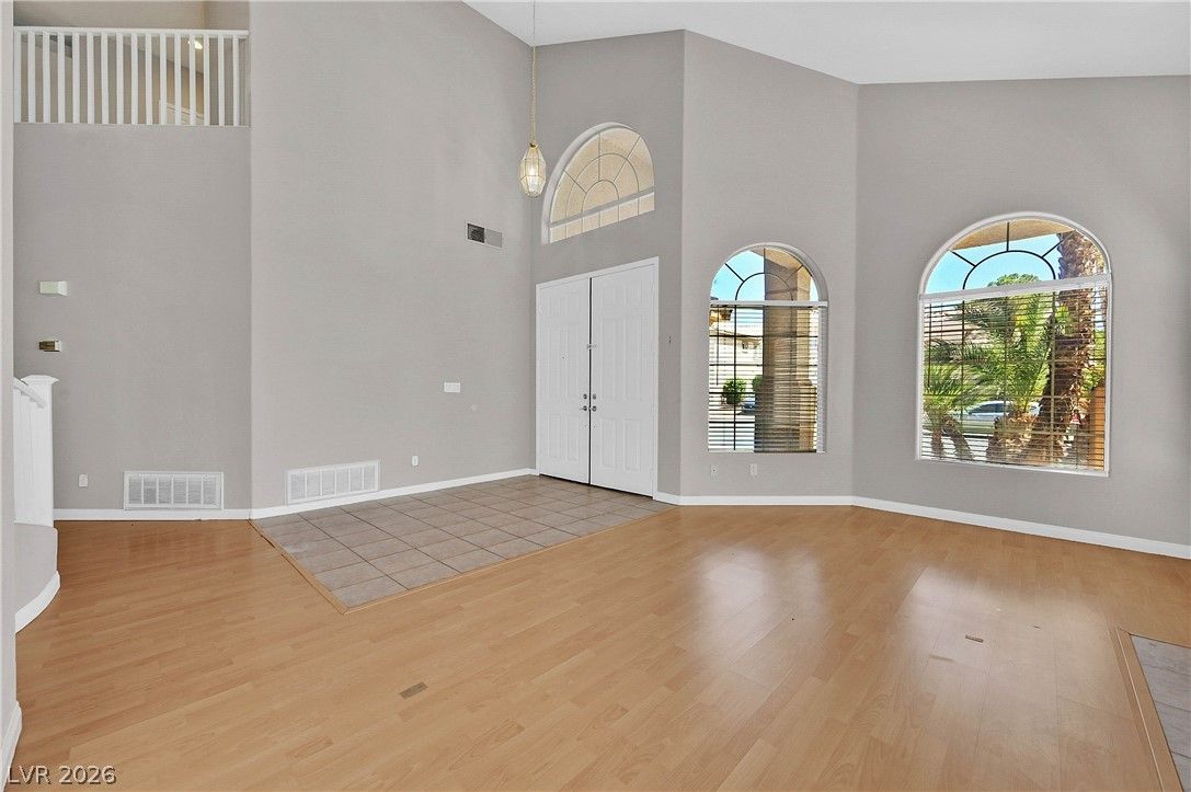 8828 La Manga Avenue — photo 2